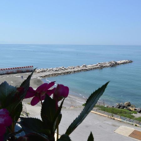 B&B Fronte Del Mare Salerno Kültér fotó