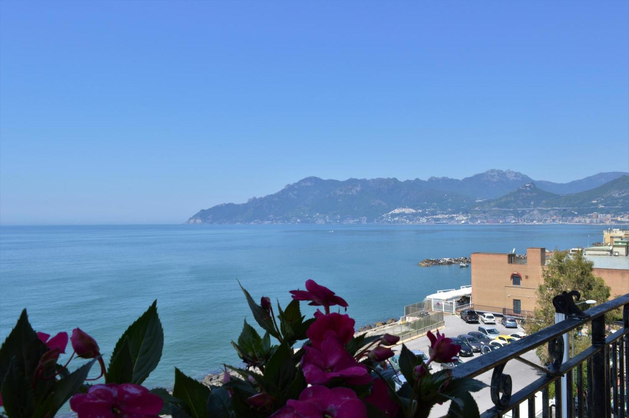 B&B Fronte Del Mare Salerno Kültér fotó