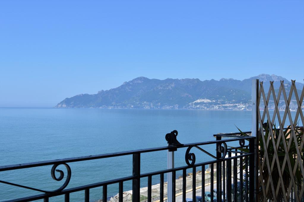 B&B Fronte Del Mare Salerno Kültér fotó